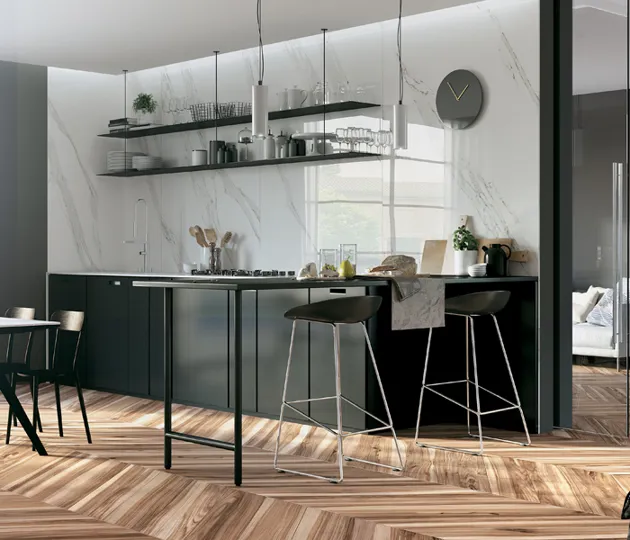 Cucina moderna con pavimenti in gres effetto legno Koru di Mirage
