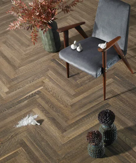 Collezione Calibro 50 pavimenti in legno di Rovere con posa a spina e finiture naturali realizzati da Maraia